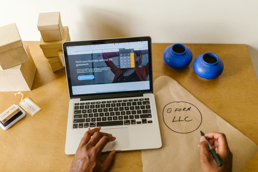 Ecommerce Website - usatales.com How does e commerce business works