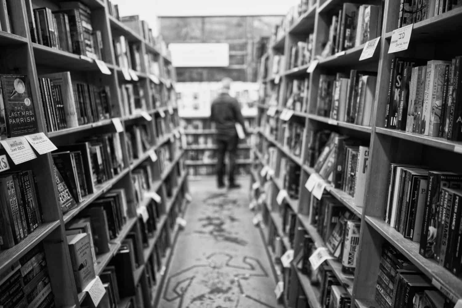 A black-and-white picture of a bookstore in Oregon.